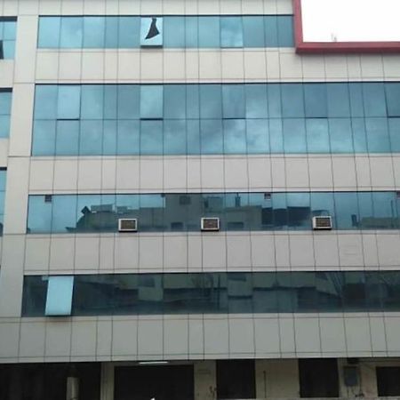 Iroomz Hoysala Residency بيلاري المظهر الخارجي الصورة