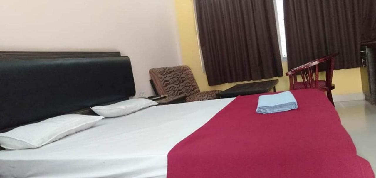 Iroomz Hoysala Residency بيلاري المظهر الخارجي الصورة