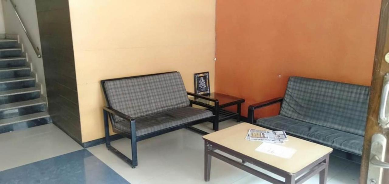 Iroomz Hoysala Residency بيلاري المظهر الخارجي الصورة